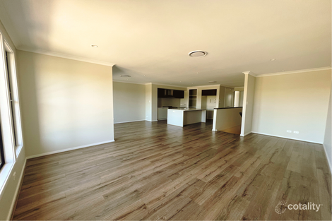 17 Parkway Ave, South Ripley, QLD 4306