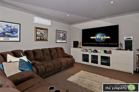 Property photo of 32 Long Island Drive Windaroo QLD 4207