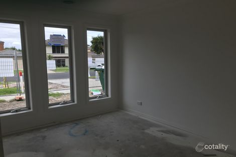 Property photo of 53 Broderick Road Carrum Downs VIC 3201