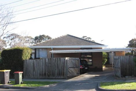 25 Brentwood Dr, Glen Waverley, VIC 3150