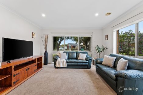 Property photo of 17 Callistemon Avenue Keysborough VIC 3173