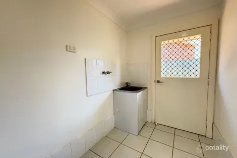 Property photo of 6 Warragrah Place Parkes NSW 2870