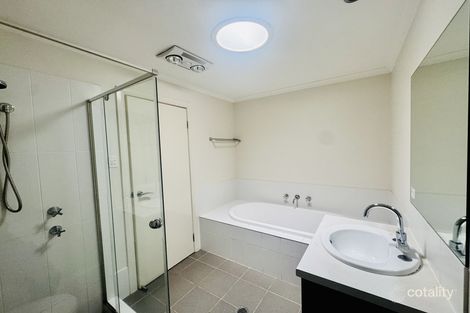 Property photo of 13 Harding Close Ropes Crossing NSW 2760