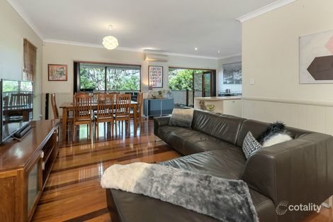 Property photo of 28 Dovedale Crescent Ashgrove QLD 4060