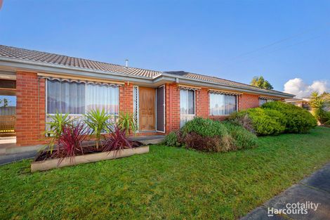 Property photo of 17 Dinwoodie Drive Newborough VIC 3825