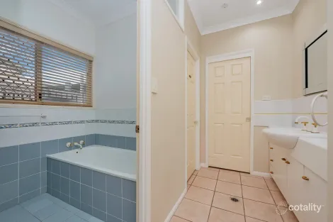 Property photo of 2 Heritage Close Kirwan QLD 4817