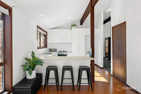 Property photo of 2 Chelsea Close Noraville NSW 2263