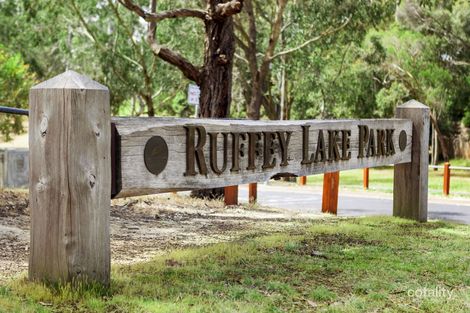 Property photo of 41 Dellfield Drive Templestowe Lower VIC 3107