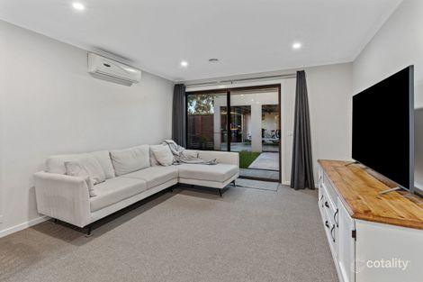 Property photo of 1/4-6 Greenview Circuit Epsom VIC 3551