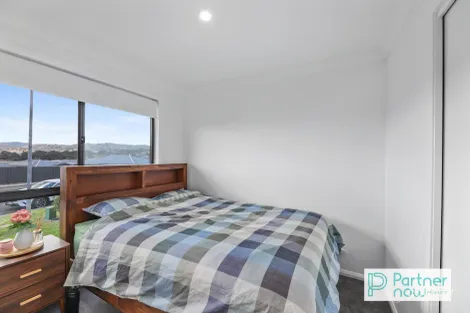 Property photo of 2/27 Evesham Circuit North Tamworth NSW 2340