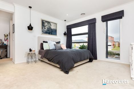 Property photo of 9 Burford Way Cranbourne North VIC 3977