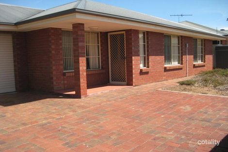 Property photo of 2/11 Kintore Avenue Murray Bridge SA 5253