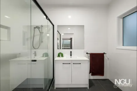 Property photo of 17 Bearsden Street Spring Mountain QLD 4300