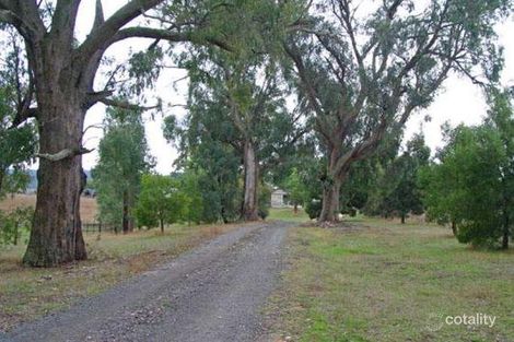 214 Donalds Rd, Woodend, VIC 3442