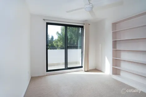 Property photo of 9/36 Clarence Avenue Dee Why NSW 2099