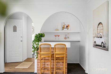 Property photo of 18 Chisholm Crescent Blaxland NSW 2774