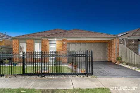 Property photo of 71 Tangemere Way Cranbourne East VIC 3977
