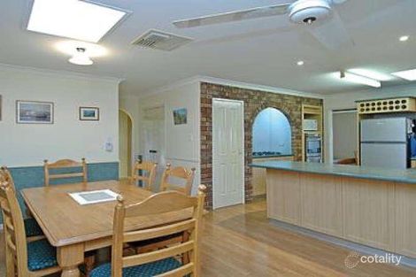 Property photo of 4 Cabernet Court Mount Nasura WA 6112