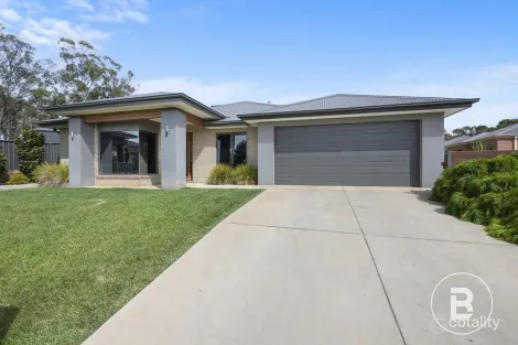 Property photo of 8 Lowery Court Maryborough VIC 3465