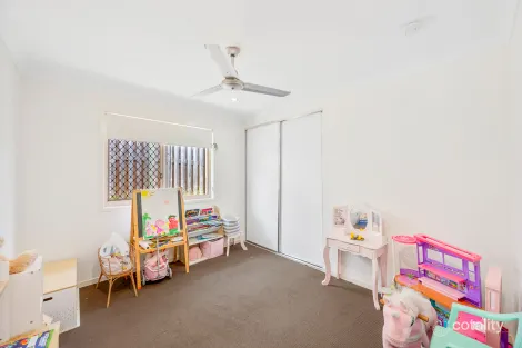 Property photo of 19 Koolivoo Parade Boyne Island QLD 4680