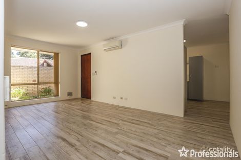 12/15 Honeysuckle Cl, Ballajura, WA 6066