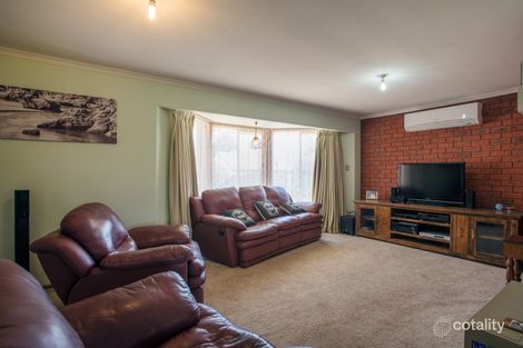 2/9 Simone Rd, Bacchus Marsh, VIC 3340