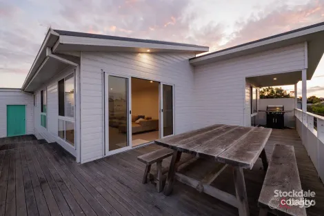 Property photo of 16 Echidna Grove Cowes VIC 3922