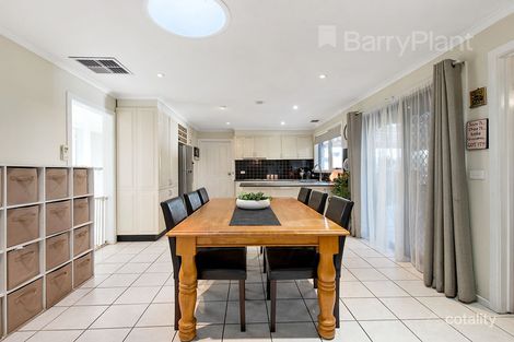 Property photo of 5 Avoca Way Wantirna South VIC 3152