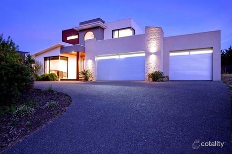 Property photo of 7 Lucas Place Mornington VIC 3931