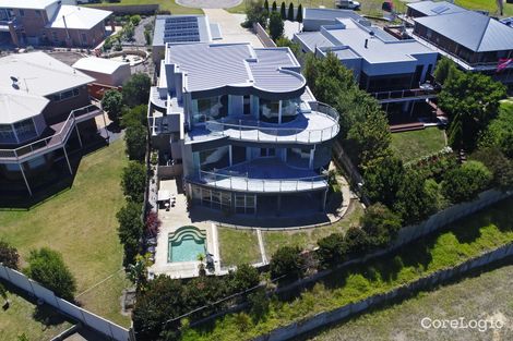 55 Sea-Lakes Cl, Lakes Entrance, VIC 3909