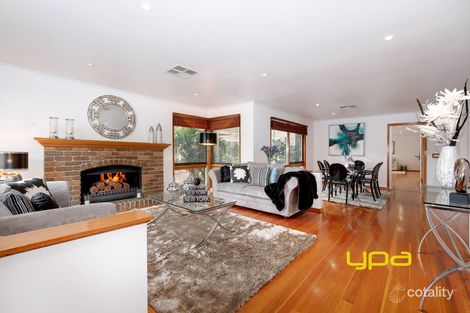 Property photo of 2 Villa Walk Werribee VIC 3030