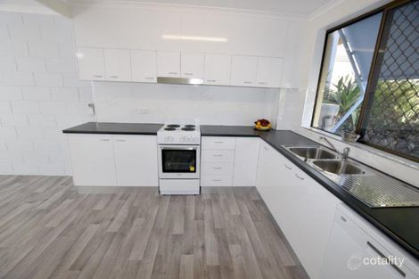 Property photo of 2/8 Oaka Lane Gladstone Central QLD 4680