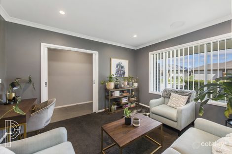 Property photo of 17 Helen Circuit Googong NSW 2620