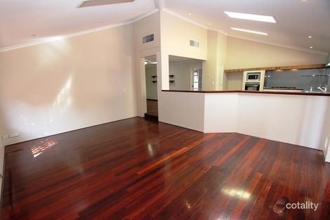 Property photo of 1 Silkwood Close Halls Head WA 6210