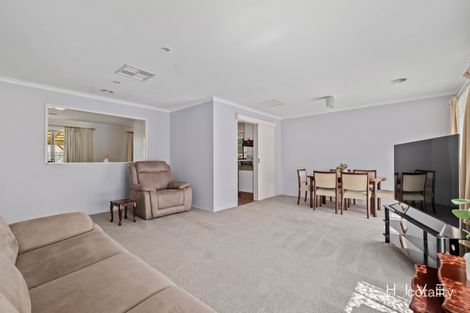 Property photo of 70 Barnard Circuit Florey ACT 2615