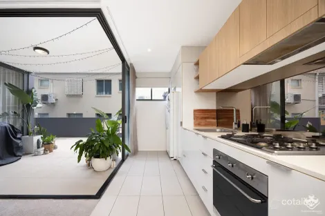 208/27 Russell St, South Brisbane, QLD 4101