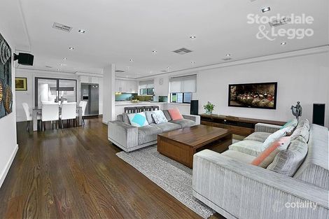 Property photo of 11 Reeves Close Gladstone Park VIC 3043