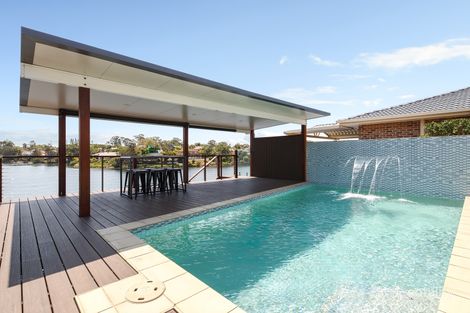 Property photo of 24 Mornington Terrace Robina QLD 4226