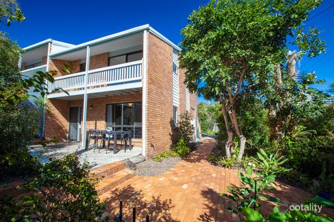Property photo of 2/17 Turner Drive Moffat Beach QLD 4551