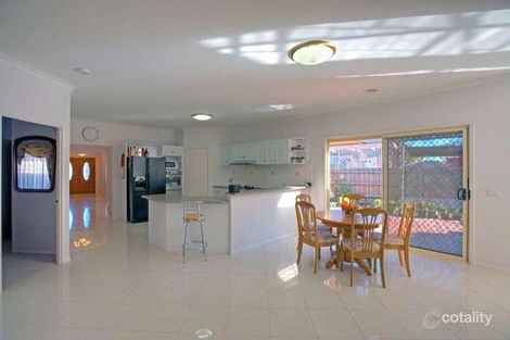 Property photo of 17 Kingsclere Avenue Keysborough VIC 3173