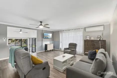 Property photo of 6 Flemmings Crescent Horsley NSW 2530