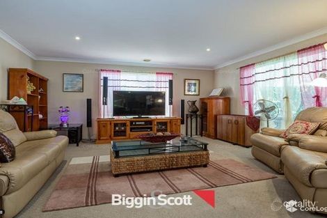 Property photo of 47 Pepperbush Circuit Cranbourne VIC 3977