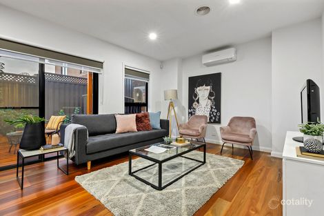 Property photo of 2/2 Grevillia Road Oak Park VIC 3046