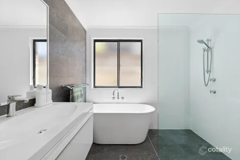 Property photo of 27 Taurus Close Kincumber NSW 2251