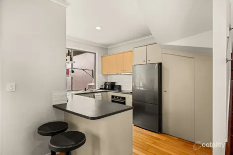 Property photo of 26 Jenolan Avenue Hawthorne QLD 4171