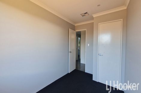 Property photo of 18 Toolibin Rise Baldivis WA 6171