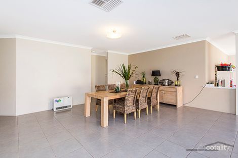 Property photo of 13 Lomatia Ramble Halls Head WA 6210