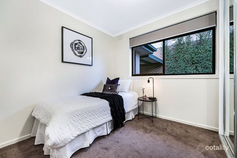 Property photo of 2 Elmstead Drive Wheelers Hill VIC 3150