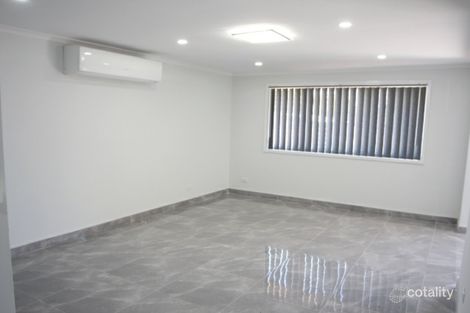 8 Glendower St, Rosemeadow, NSW 2560