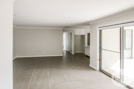 Property photo of 2/12 Paradise Drive Gobbagombalin NSW 2650